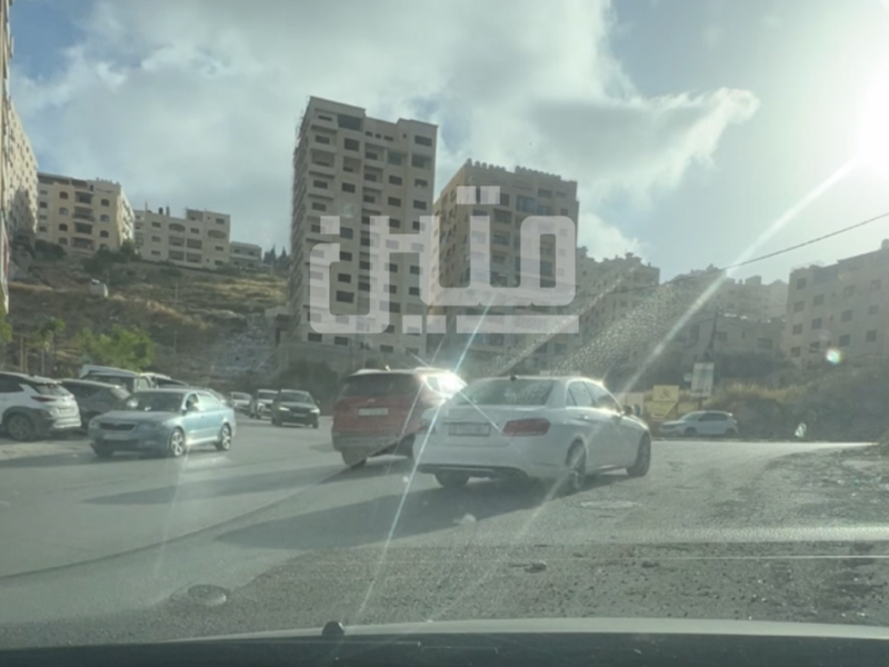 كل ٣ ثواني سيارة على شارع ما عليه ولا خط